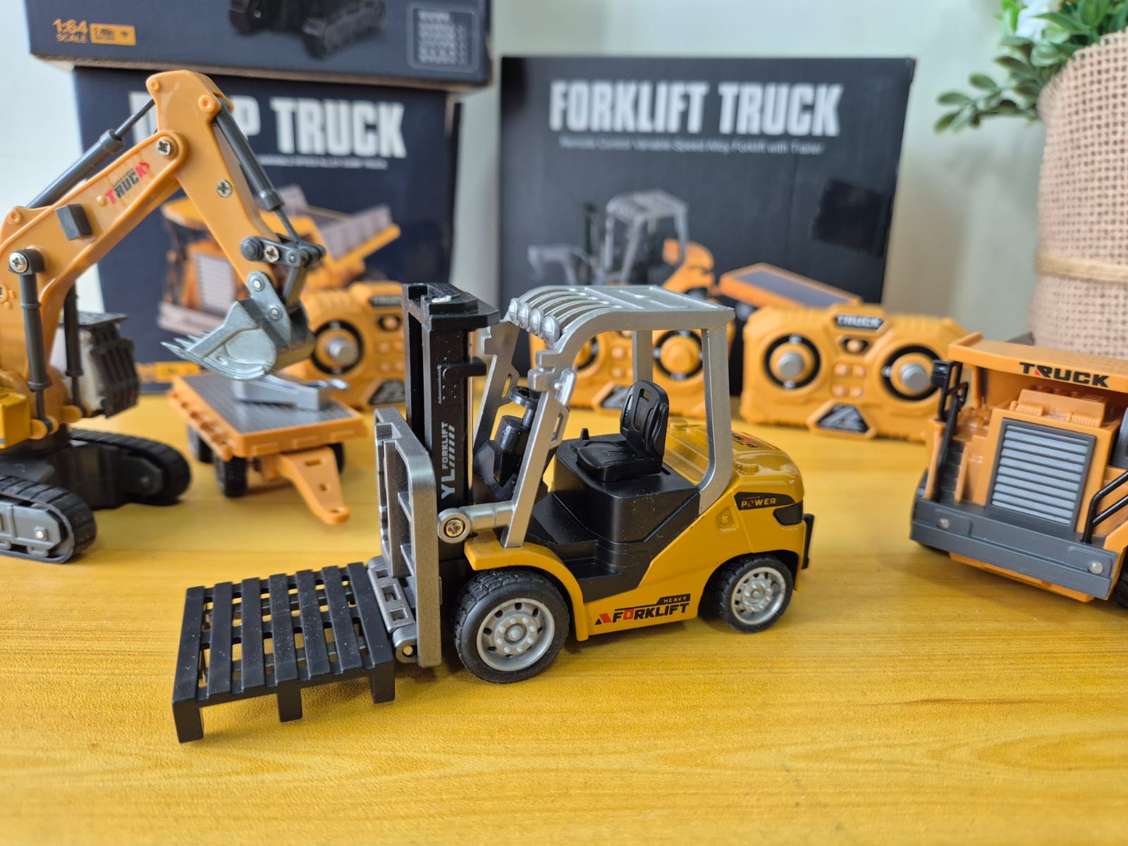 RC Forklift Truck 1:64 Alloy Remote Control + Trailer Pallet Mini - Foto 8