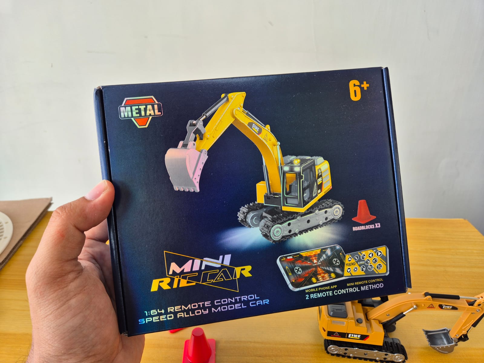 Mini Excavator 1:64 Double Control Remote + Smartphone - Foto 2