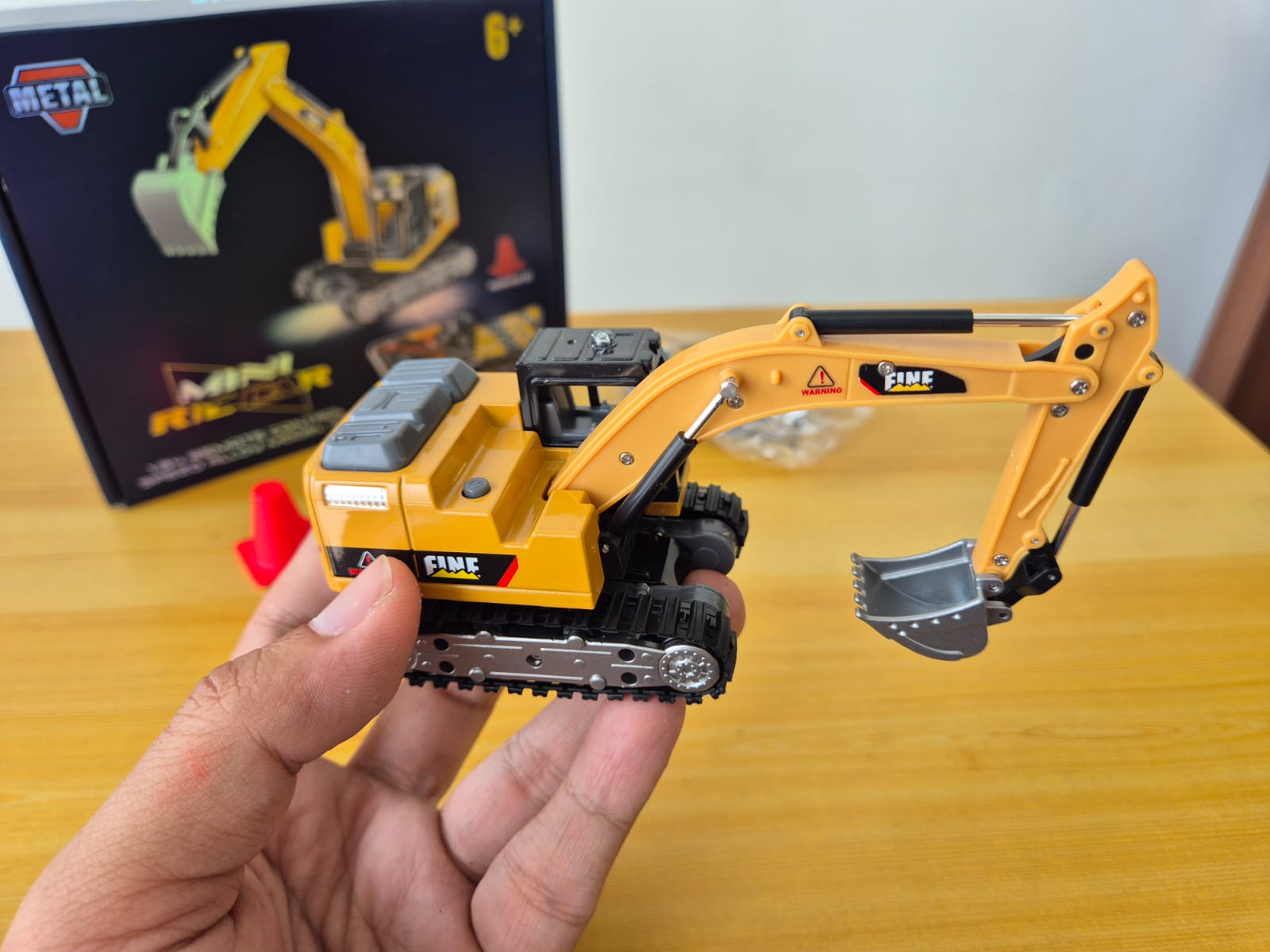 Mini Excavator 1:64 Double Control Remote + Smartphone - Foto 1