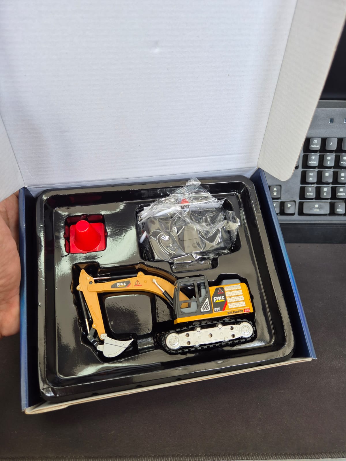 Mini Excavator 1:64 Double Control Remote + Smartphone - Foto 7