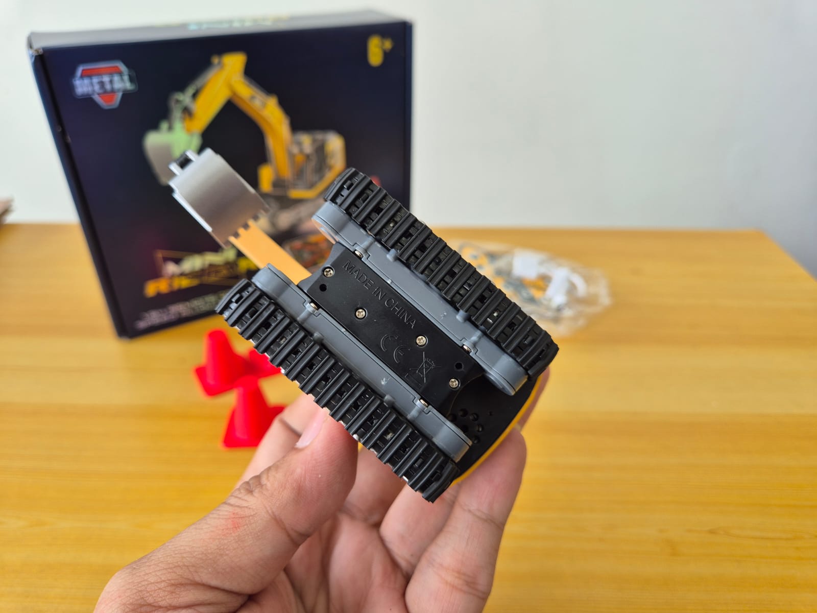 Mini Excavator 1:64 Double Control Remote + Smartphone - Foto 3